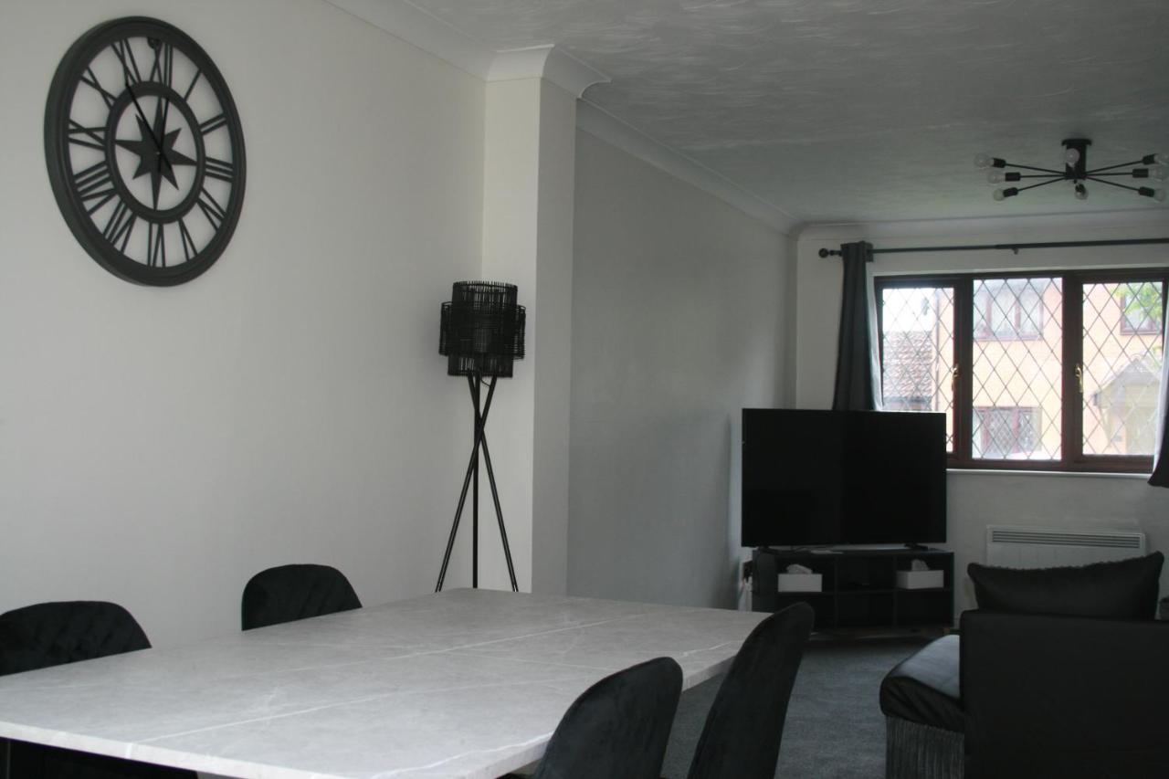 House On Cul De Sac Apartment Lakenheath Exterior foto