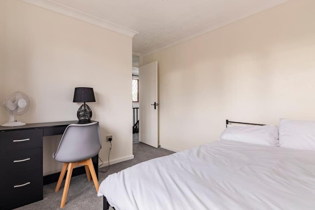 House On Cul De Sac Apartment Lakenheath Exterior foto